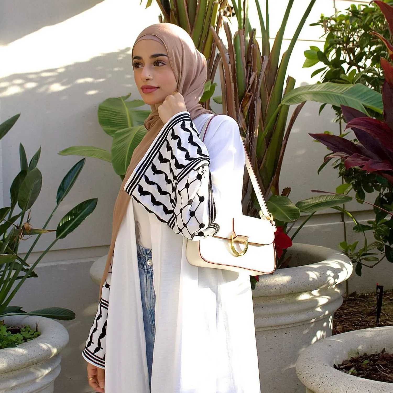 2024 New Arab Embroidery Kuffiyeh Women Abaya Kimono Cardigan Muslim Modest Abaya Dress Islamic Clothing Women Abaya Femmes Robe X250514
