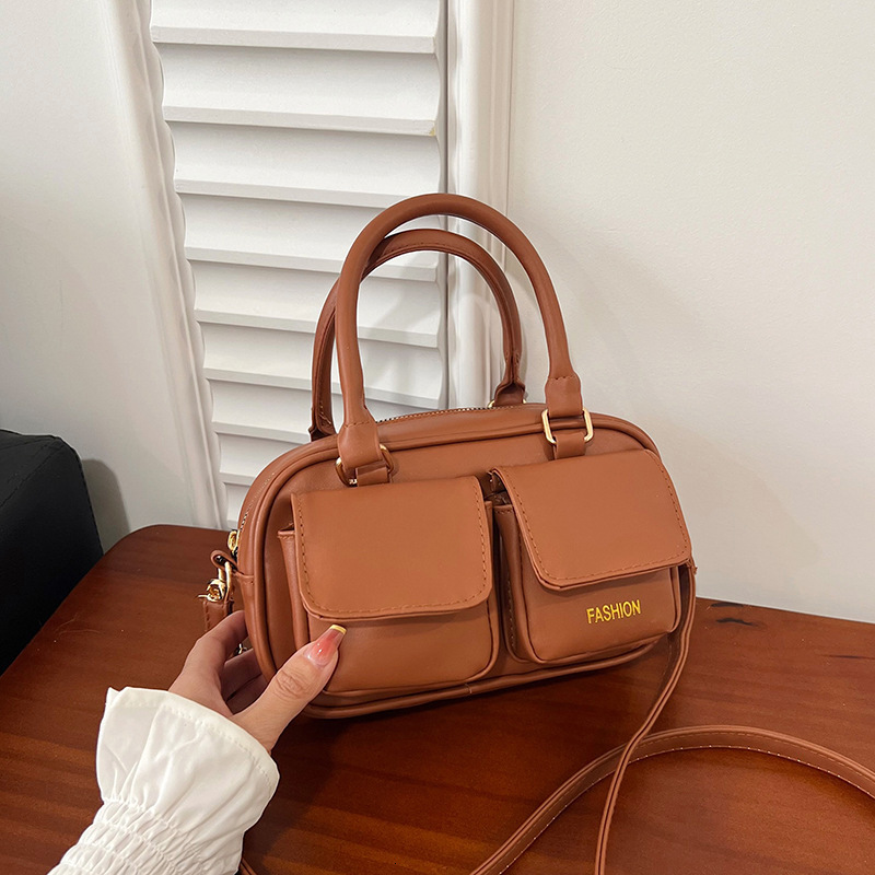 Spring And Summer New Fresh Luxury Bag Women s Fashionable Casual New Free Delivery Designer Bag Handheld Small Square Bag Korean Niche Single Shoulde