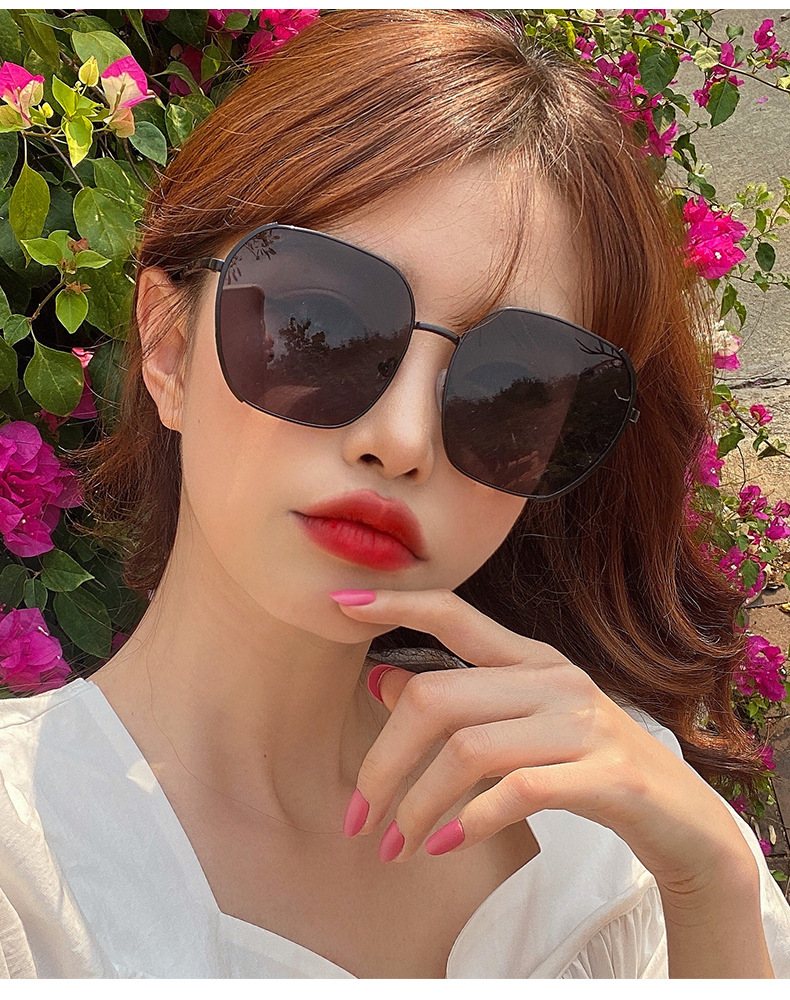 Designer Sunglasses For Women Men Fashion Metal Sunglasses Luxury Polarized Lens Goggle Pilot PC Frame Oversized UV400 Eyewear Luxury Style Sunglasses