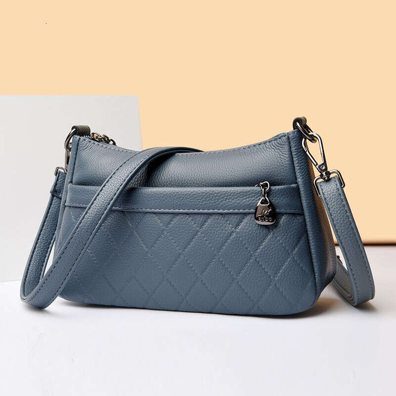 Real soft leather mother new 2025 fashionable and versatile single shoulder crossbody bag, women's hand-held armpit