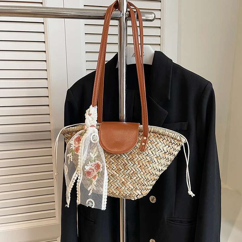 Designer Straw For Women Handmade Woven Handbag Rattan 2024 Summer Beach Shoulder Bag Female Basket Shopper Bags