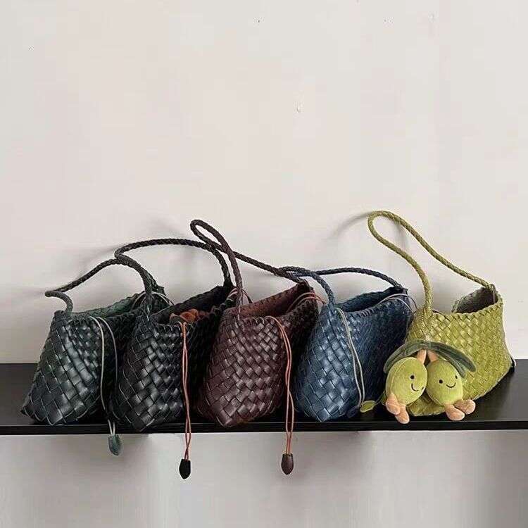 2025 New High end Knitted Underarm Bag for Women Versatile and Fashionable Handheld Single Shoulder Mother Bag Handbag