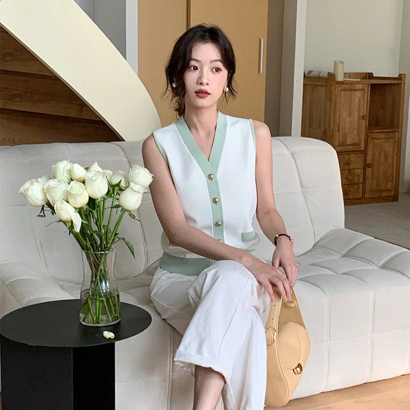 Vneck Classic Vest Womens 2025 SpringSummer Viscose Basic Button Up Tank Outfit Women Clothes Old Money Top Good Quality 250506