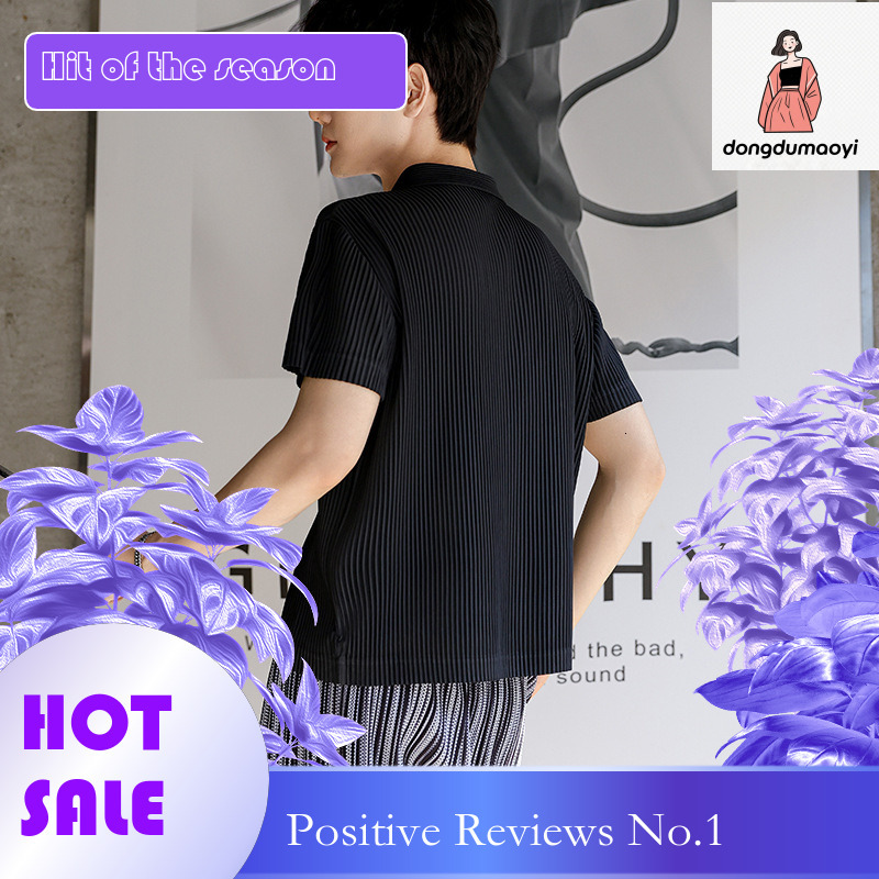 dongdumaoyi Miyake style fashionable pleated short sleeved T-shirt for men's summer casual loose half zipper lapel texture polo shirt