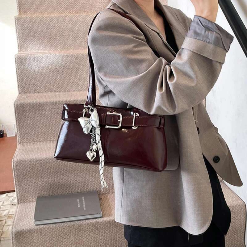 Retro Belt Buckle Design Shoulder Satchels Bag For Women 2025 New In Designer Handbags Branded Fashion Totes With Pendant