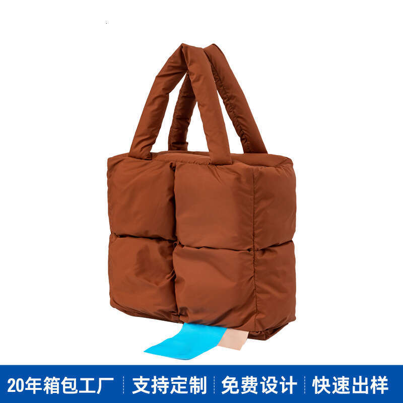 2023 New Embroidered Thread Space Cotton Crossbody Fashionable Bright Face Women's Bag Single Shoulder Casual Handbag