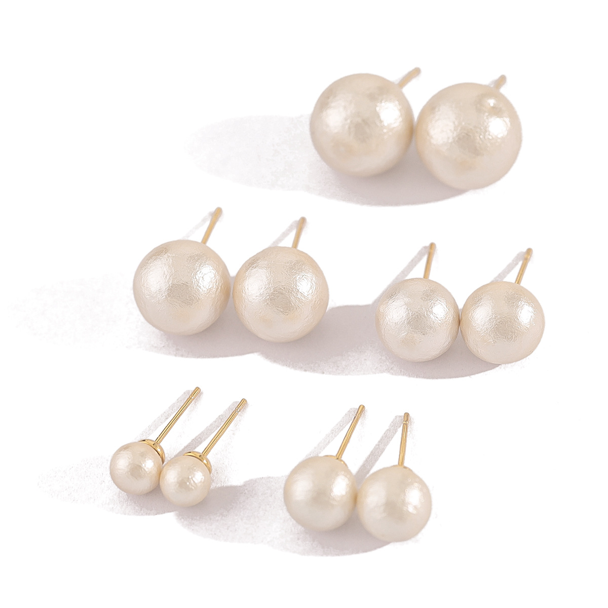 Timeless Chic Accessory Set: Sophisticated Retro-Essence Single Postpearl Stud Earring Collection