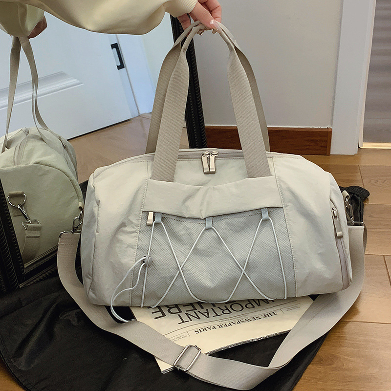 Free shipping 2025 new designer bag Top quality Brand High Quality Style Delivery Designer Bag Independent shoe compartment travel sports yoga fitness