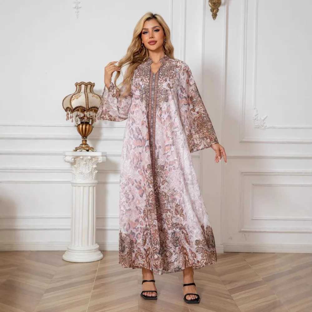 2025 New Muslim Womens Robe Embroidered Cloth Printed Diamond Female Long Dress 241104 X250514