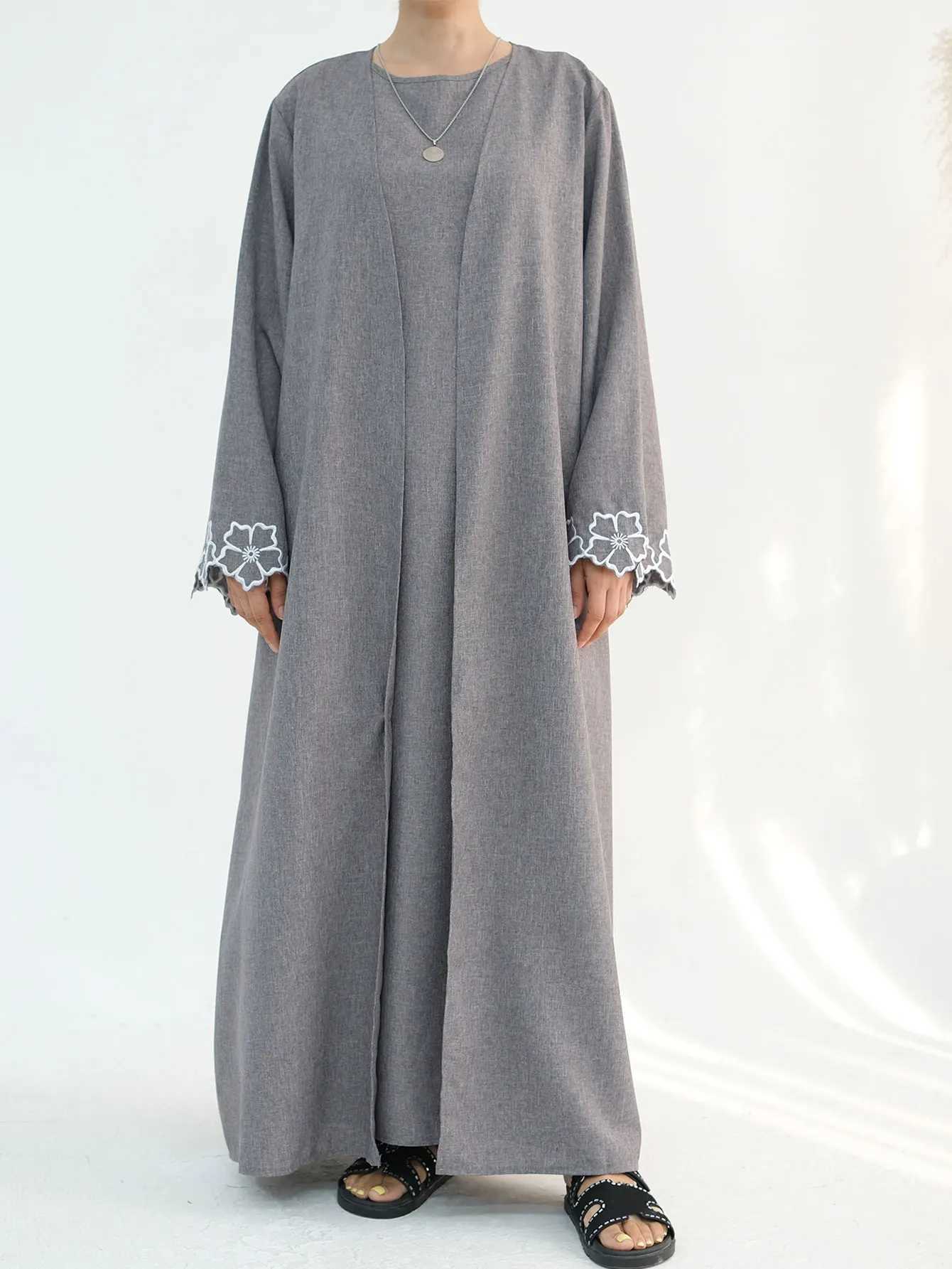 Sophisticated Grey Abaya with Flower Patterned Cuff Embellishments Popular Dubai Islam Turkey Muslim Women for Ramadan Kaftan X250514