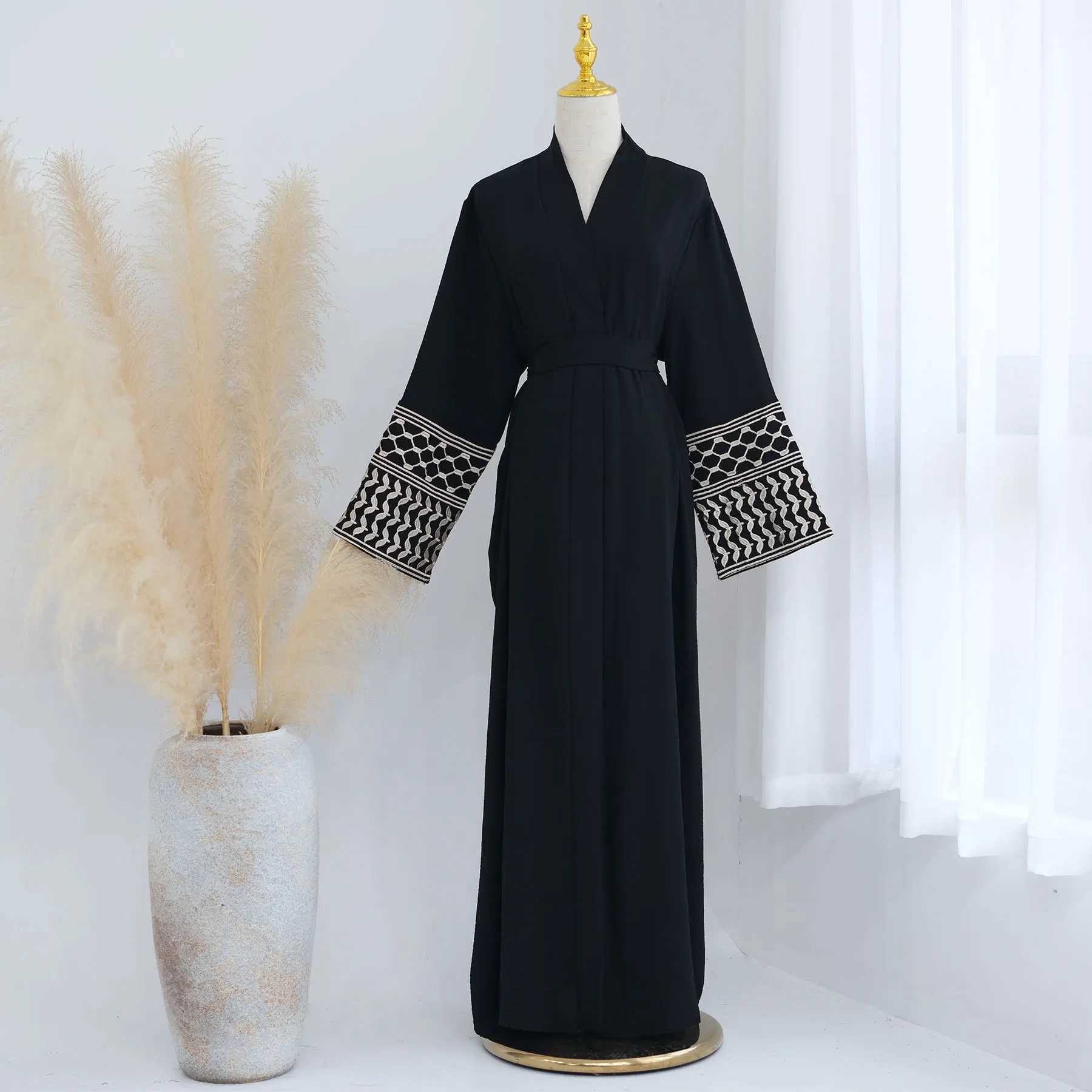 Embroidery Open Modest Kimono Abaya Dubai Luxury Islam Muslim Kaftan Modal Dress Arabic Abayas Women Ka Robe Femme Musulmane X2505141
