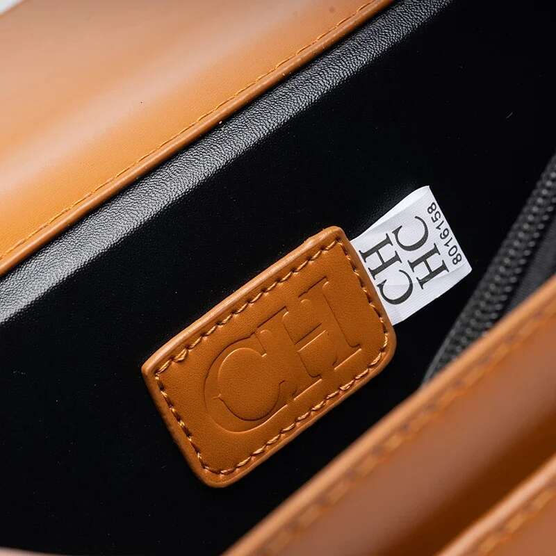 CH Letters Printing Design Crossbody High Fashion Versatile Commuter Premium Sense Women's Casual Shoulder Bag