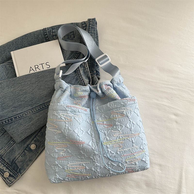 Tote Large Capacity For New Free Delivery Designer Bag Women's Spring And Summer 2025 New Luxury Bag Commuter Bag Contrasting Color Casual Niche 