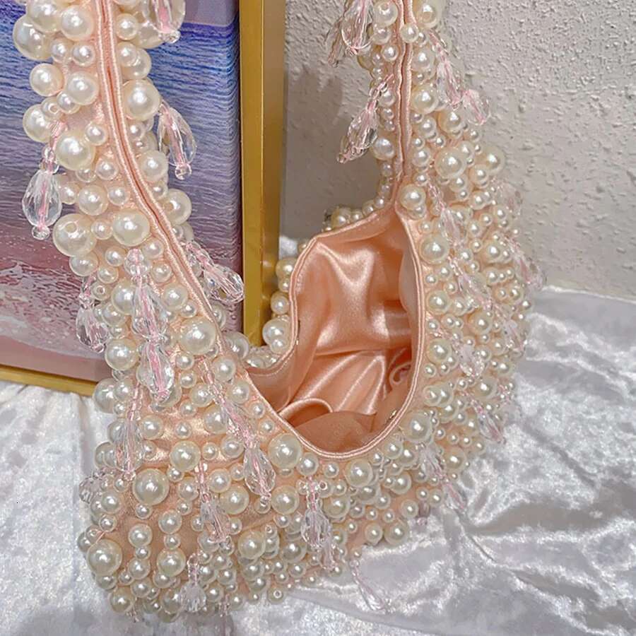 Sweet Fresh Cute Beaded Dia Inlaid Shoulder Messenger Bag Lady Banquet Underarm Bags Fashion Evening Shell Handbag Totes