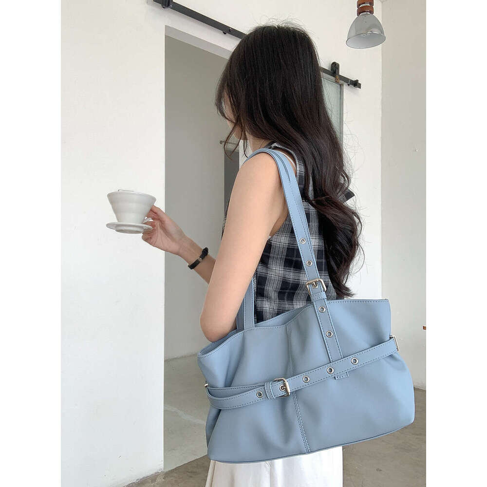 New Shoulder With Large Capacity Spring Summer Commuting In 2025, Fashionable And Minimalist Tote Bag For Women