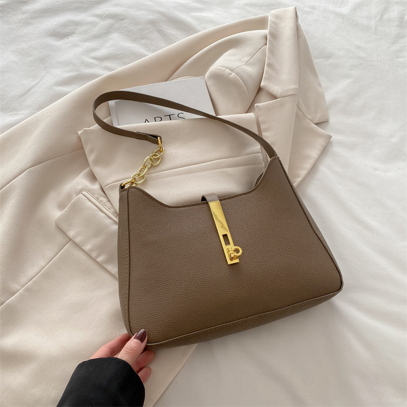 Women's Niche Design Women's 2025 Spring New Texture Handheld Armpit Versatile Fashion Shoulder Bag New Luxury Bag Free Delivery Designer Ba