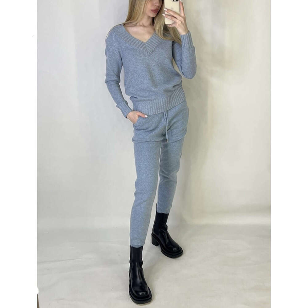 Women's Wear Sweater Autumn And Winter Warm Base V-Neck Sweater+Pocket Shorts Two-Piece Set