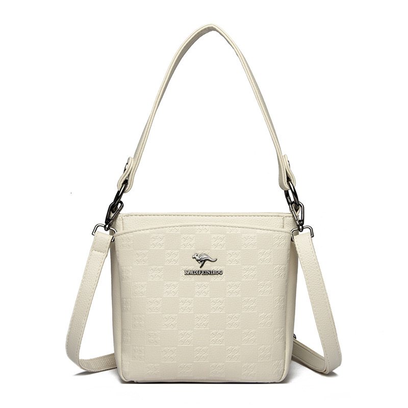 2025 New Free Delivery Designer's Bag New Crossbody Single Shoulder Fashion Women's Mom Small Square Bag