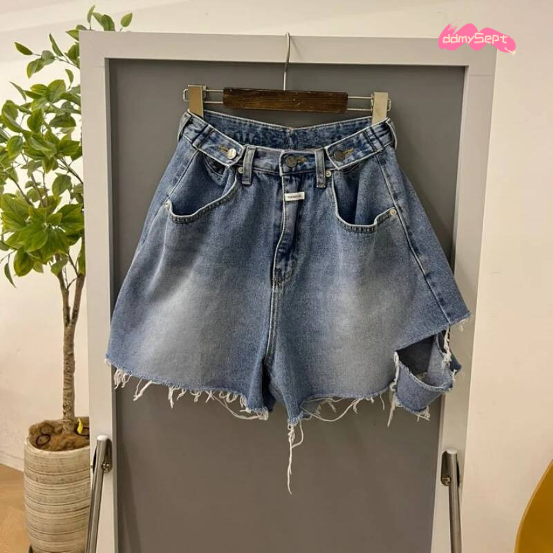 Summer Vintage Tassel Hole Women's Denim Short Pants 2025 New High Waist Button Casual Loose Jeans Shorts for Women ddmysept