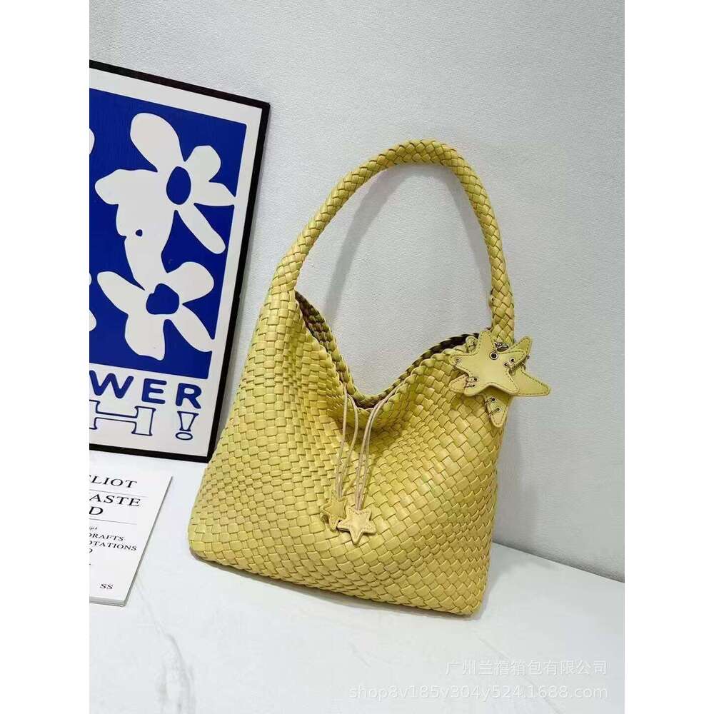 Tote Bag High End Niche Design Handmade Woven Large Capacity Tote Bag Casual And Lazy Style One Shoulder Underarm Bucket Bag KQ