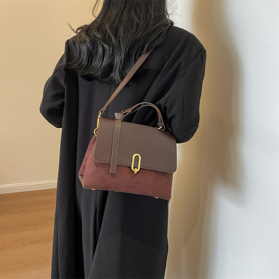 New for Women 2025 Fashion Versatile Simple Handbag Texture Commuter Single Shoulder Crossbody Small Square Bag
