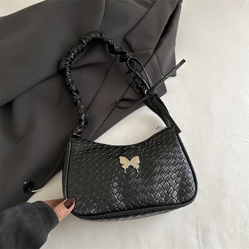 Solid Color Oil Luxury Bag Leather Versatile New Free Delivery Designer Bag Highend Texture Niche Underarm Bag 2025 Large Capacity Design Stylish Cros