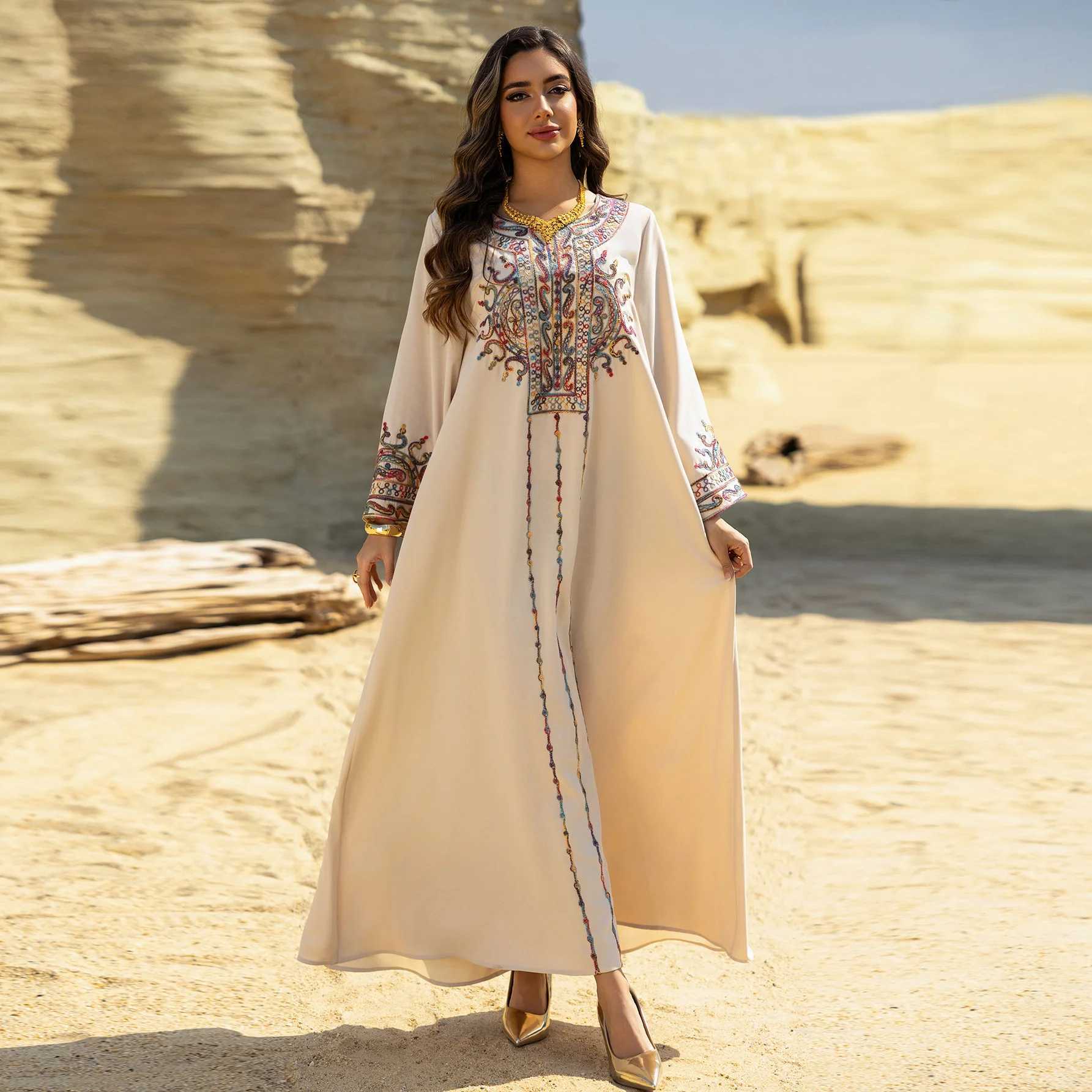Dubai Embroidery Abayas Muslim Dress for Women Long Slve Abaya Ka Caftan Eid Ramadan Turkey Musulmane Femme Islam Jalabiya X250514