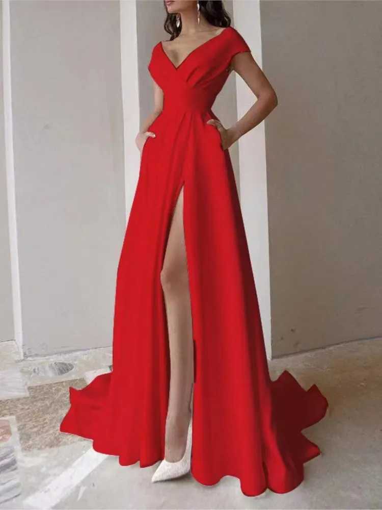 Elegant Long Chest-wrapped Ruffled Solid Color Crossbody Waist Slit Mid-waist Solid Color Temperament Commuting Evening DressXJ250514