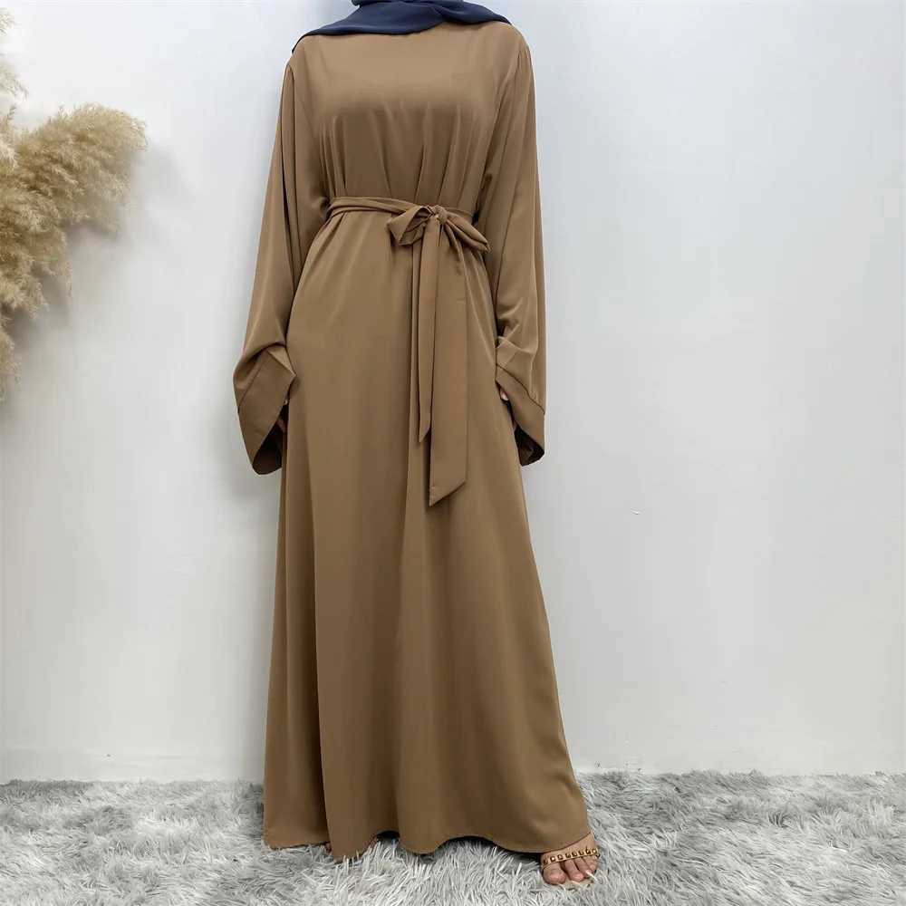 New Muslim fashion Abaya womens dress sold in Dubai in the Middle East Arab net color Islamic dress robe lace long dress X250514