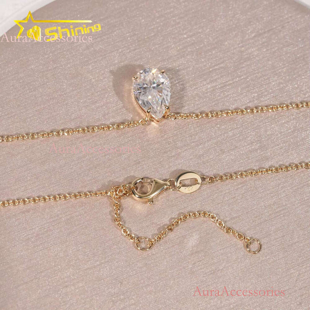Women Classic 1CT 18 Yellow Gold IGI Report Lab Grown Pear Dia Necklace
