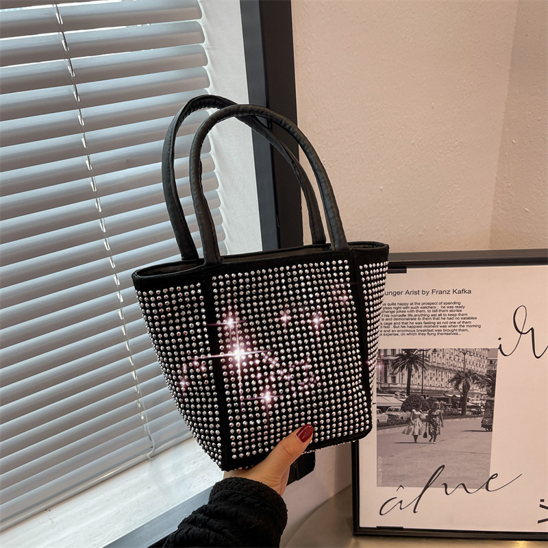 Free Delivery Designer Bag Bag For Women In Summer 2025 New Korean Style Shiny Diamond Small Trendy And Casual Hand Held Bucket Luxury Bag