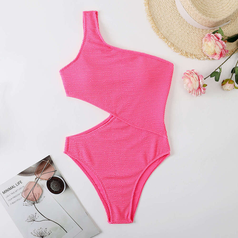 New sexy single shoulder solid color one-piece swimsuit from Europe America, hot selling and explosive for women. Source: 2025 new casual fashion tren