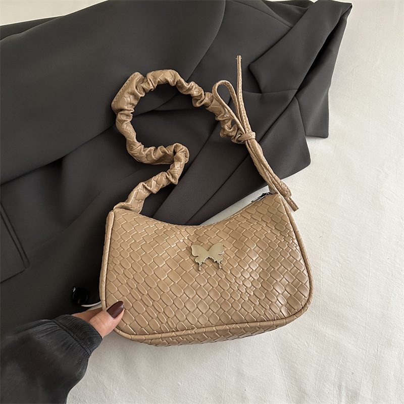 Solid Color Oil Luxury Bag Leather Versatile New Free Delivery Designer Bag Highend Texture Niche Underarm Bag 2025 Large Capacity Design Stylish Cros
