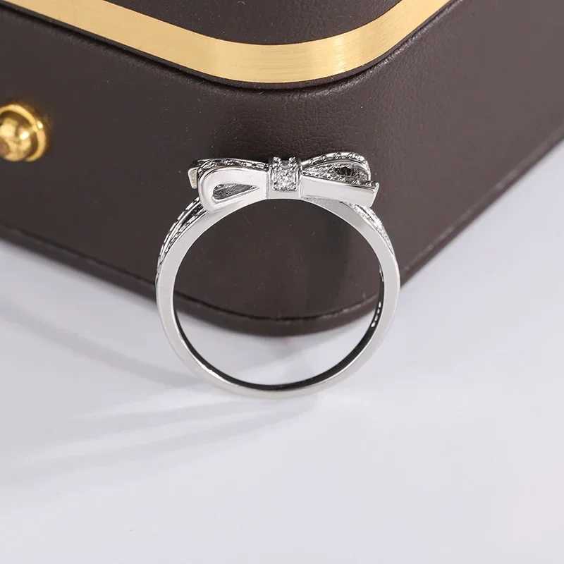 925 Silver Plated Ring for Women Beautiful Bow Sparkly Zircon Jewelry Party Jewelry Engagement Ring Wedding RingXJ250514