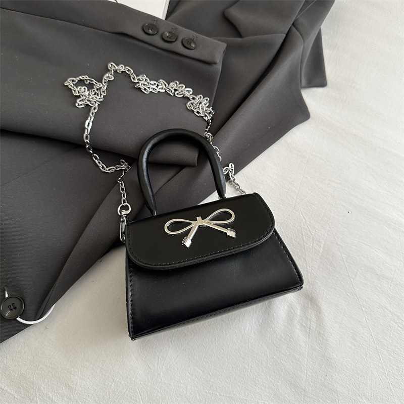 Pink Handheld Bow For Women 2025 Luxury Bag New Summer Single Shoulder Crossbody Bag Niche Fashion New Free Delivery Designer Bag Cute Small Square Ba