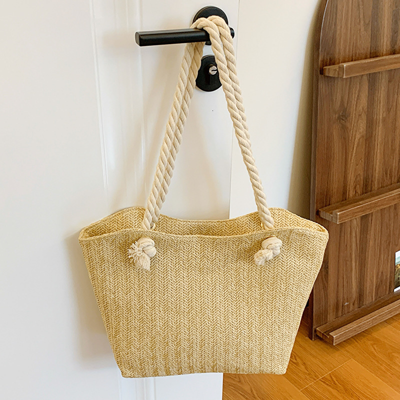 Free Delivery Designer Bag Versatile Straw Stylish Single Shoulder Tote 2025 Summer New Popular Large Capacity Fresh Woven Hand For Women Luxury Bag