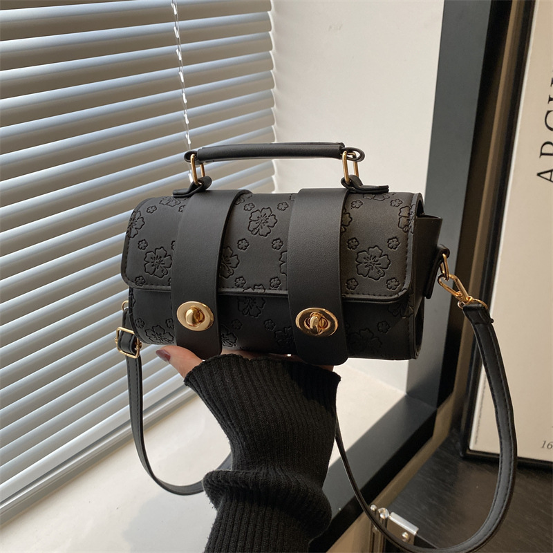 High Quality New Free Designer Bag 2024 New Winter Fashion Embossed Cartoon Popular Niche Handheld Small Square Women's Multifunctional Shoulder 