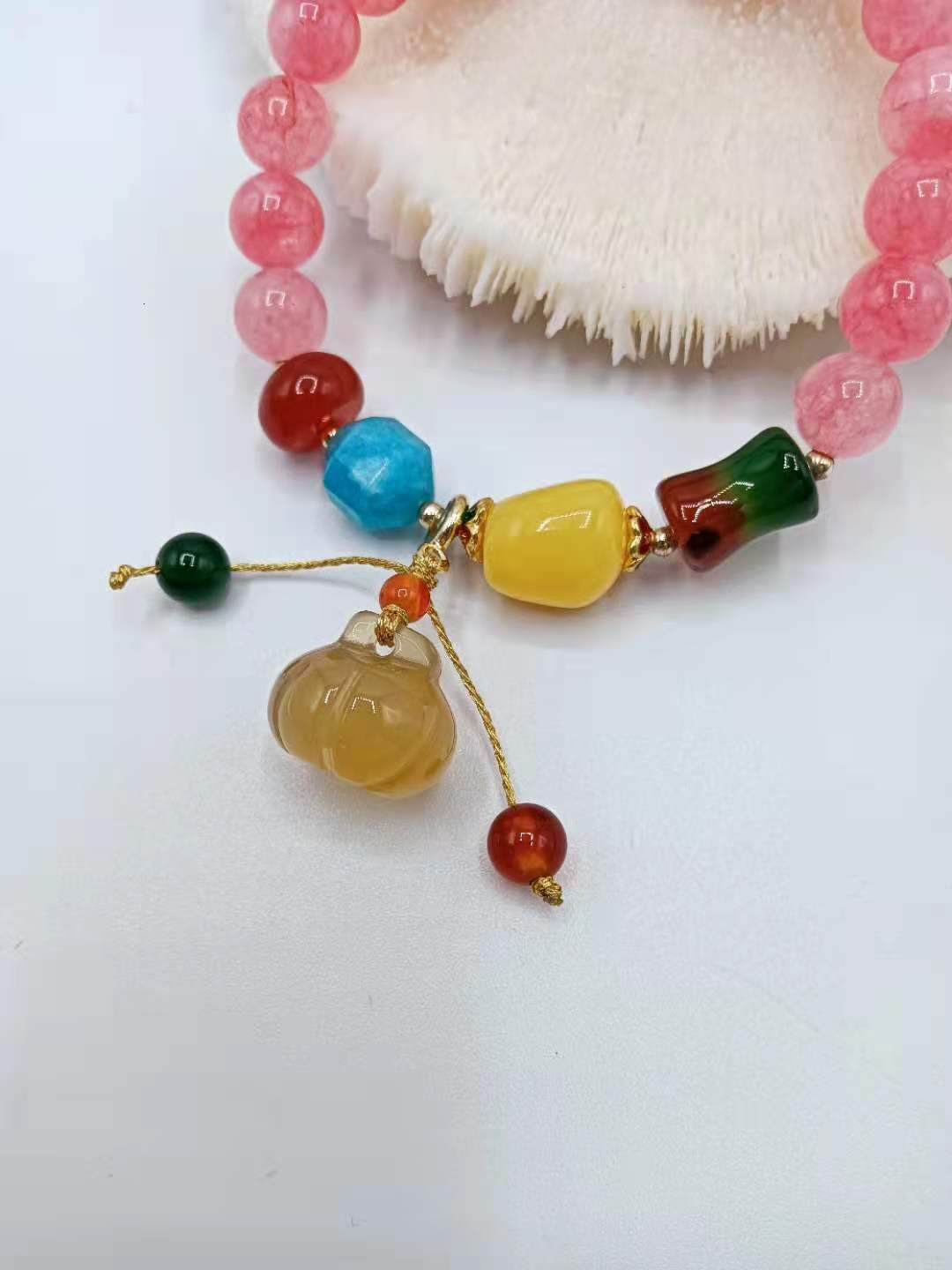 Ethnic Style Personalized Agate Chalcedony Fashion Hand String Pumpkin Pendant for Students to Wear