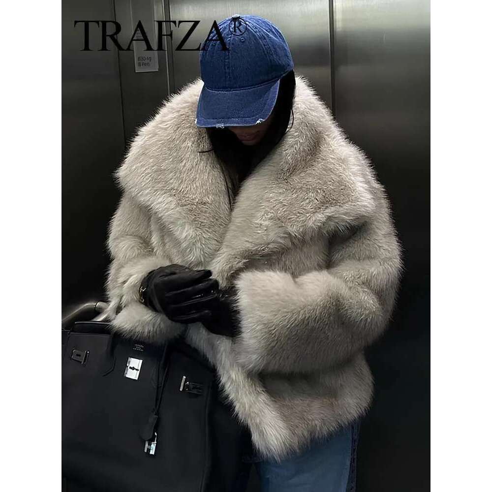 TRAFZA Female Vintage Coat Artificial Fur Effect Short Jacket Woman Warm Plush Elegant Casual Lapel Collar Thick Outerwear