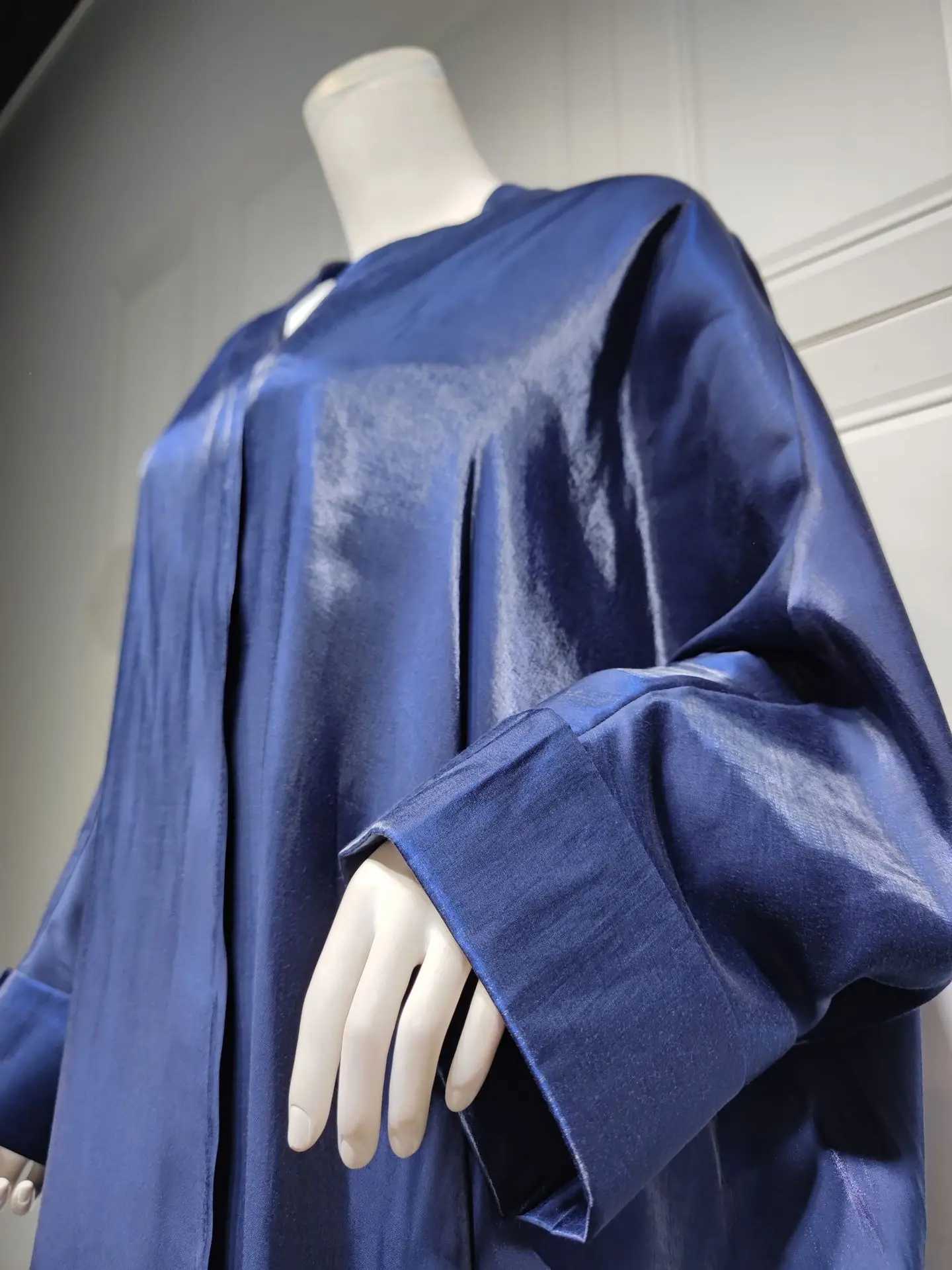 Shining Batwing Slve Cardigan Robe Modest Muslim Dubai Plus Size Kimono Open Abaya Dress Corban Eid Woman Outwear Coats X250514