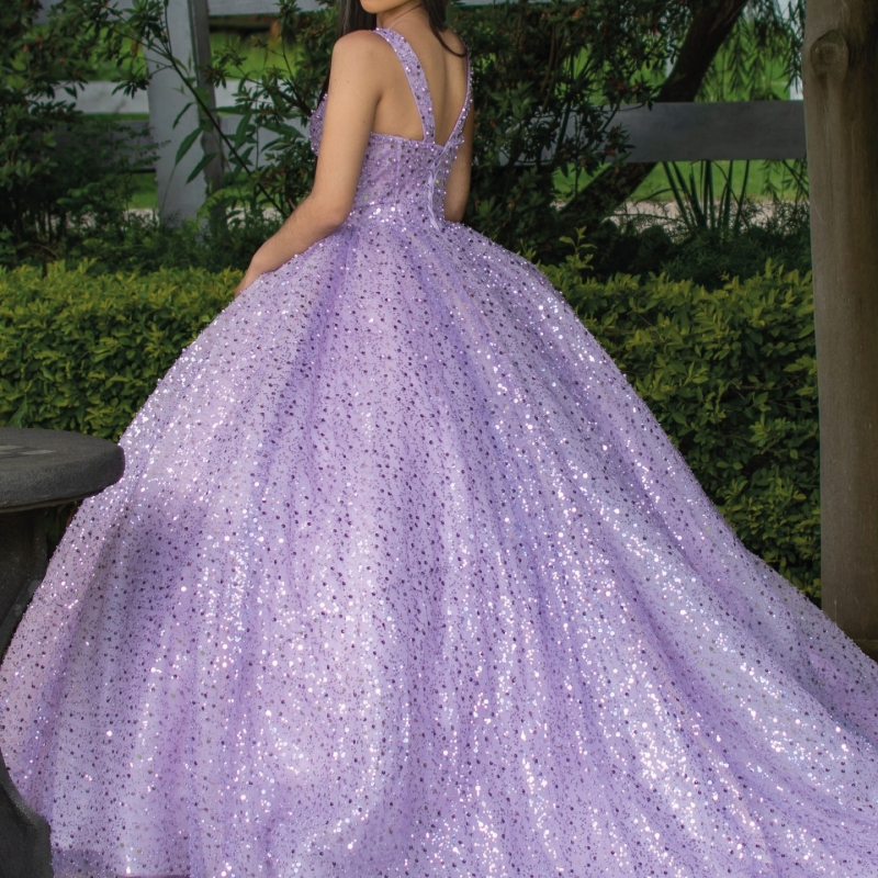 Lavender Shiny Quinceanera Dresses Off Shoulder Ball Gown Sweet 16 Dress Beading Sequined Tull Birthday Party Vestidos 15 De Anos