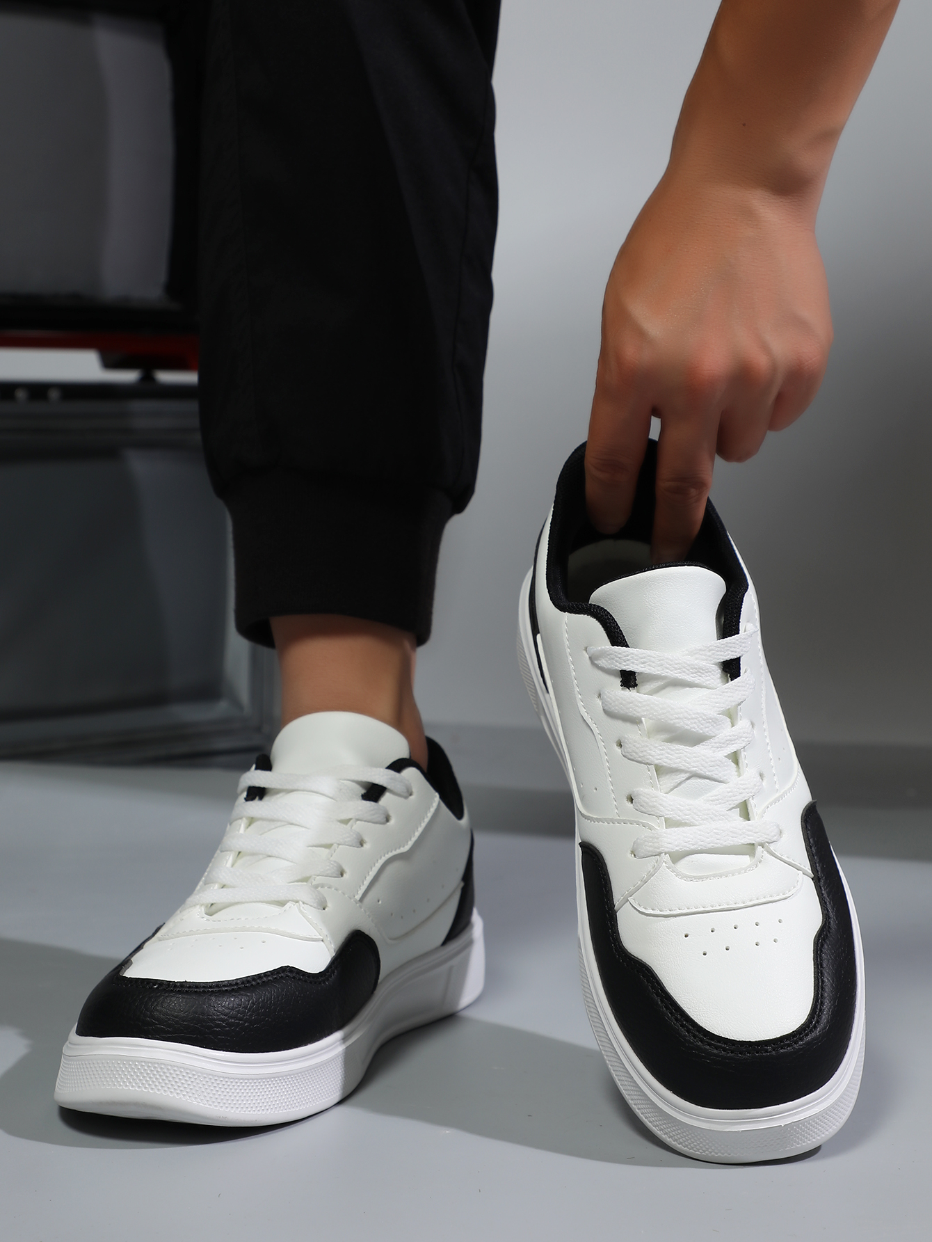 Free shipping designer men running shoes black white blue green outdoor sports casual shoe trainers sneakers 40-45
