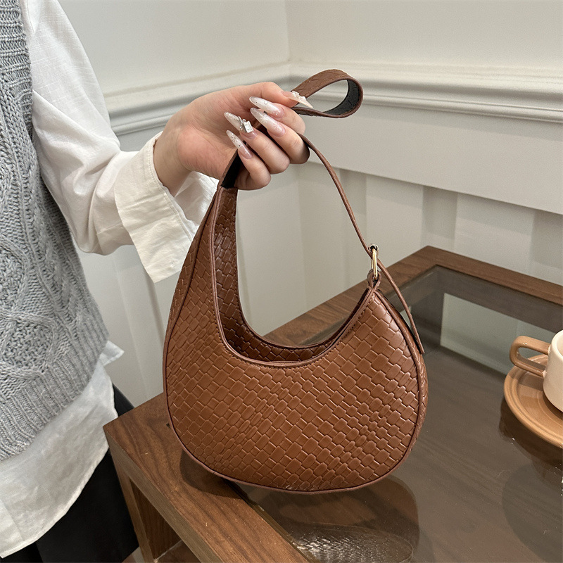 Elegant Simple New Free Luxury Bag Delivery Designer Bag Woven Pattern Handbag For Women In 2025 Versatile Stylish Crescent Bag Fashionable And Popula