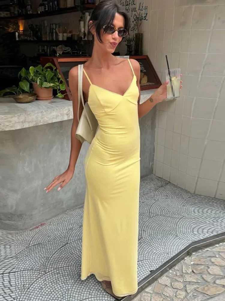XIAOTANG Spaghetti Strap Backless Sexy Maxi Dress for Women Gown Summer New Yellow Sleeveless Bodycon Long DressXJ250514