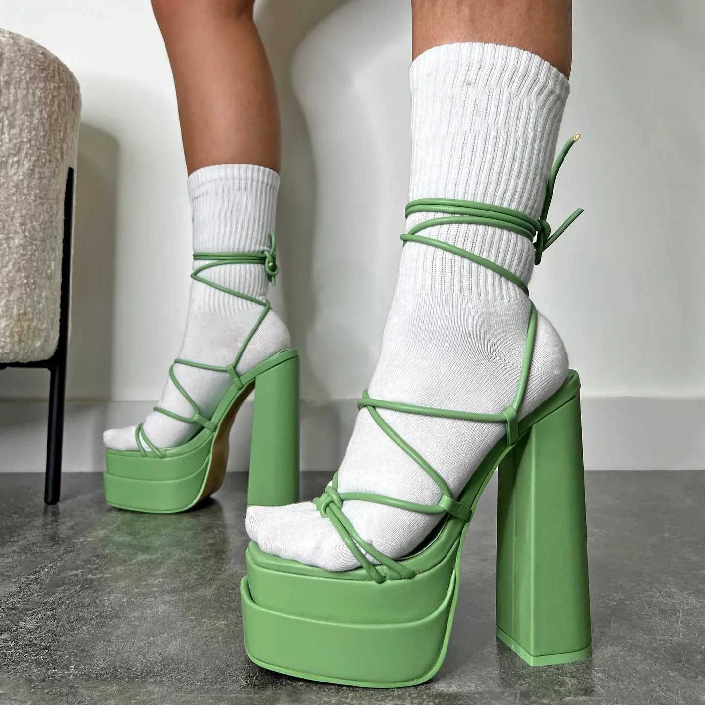 2022 New Brand Spring Summer Sandals Open Toe Chunky Platform High Thick Heel Women Sexy Elegant Party Office Lace Up Shoes W250514