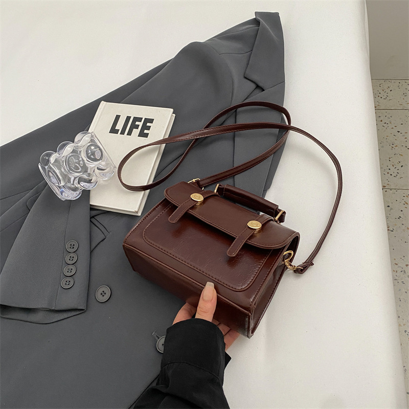 Free Delivery Designer Bag Temperament Commuting Fashion Hand 2025 Winter Versatile Instagram Solid Color Texture Crossbody Small Square Bag Luxury Ba