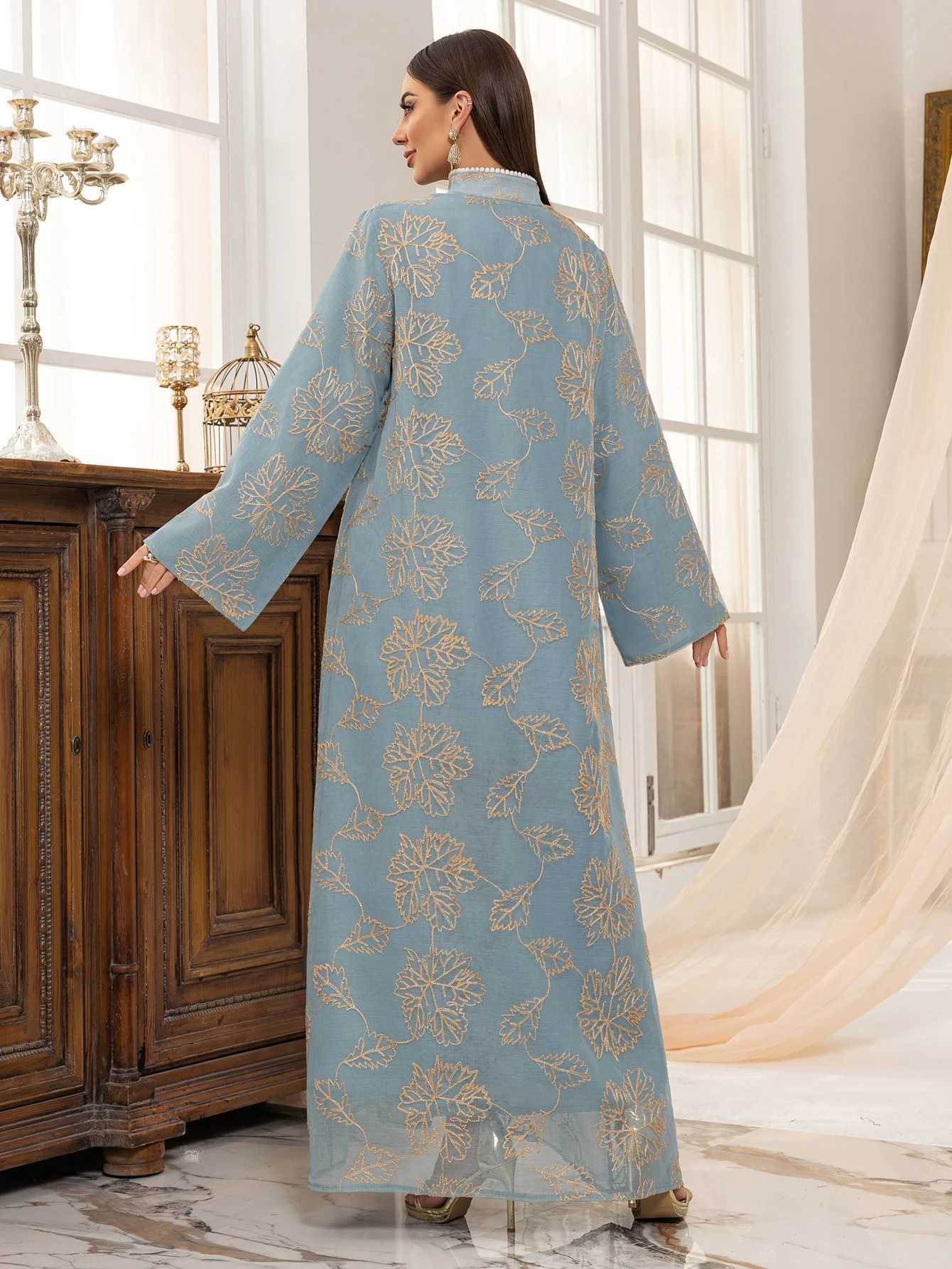 New Muslim Light Abaya Embellished with Golden Leaf Tassel Adornment for Daily Wear and Festive Occasions in Islamic Communities X250514