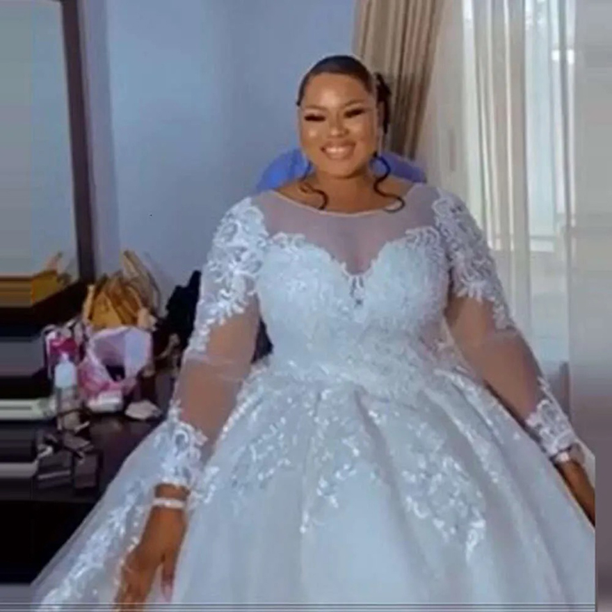 Plus Size Ball Gown Wedding Dresses Sequins Lace Appliques Long Sleeves Bridal Dress For African Women Custom Made