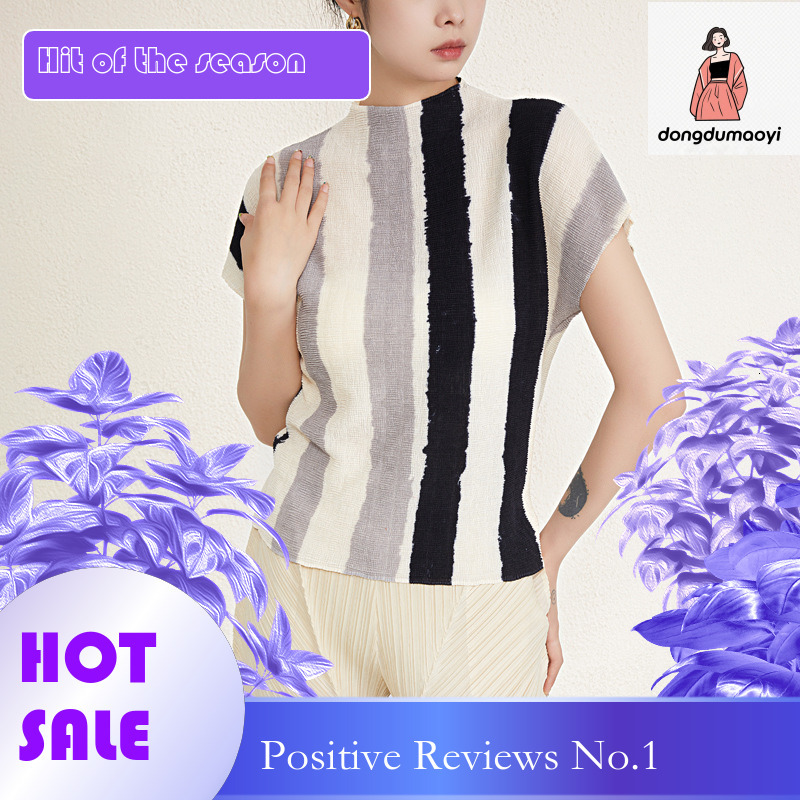 dongdumaoyi Simple color blocked striped round neck pleated top summer, loose and slimming, versatile short sleeved T-shirt for women