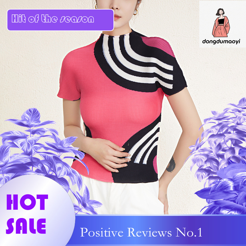 dongdumaoyi Design sense, female niche, summer new style, contrasting color splicing, half high neck T-shirt, sleeved three house top, pleated short t